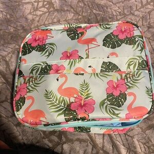 Cosmetic travel case